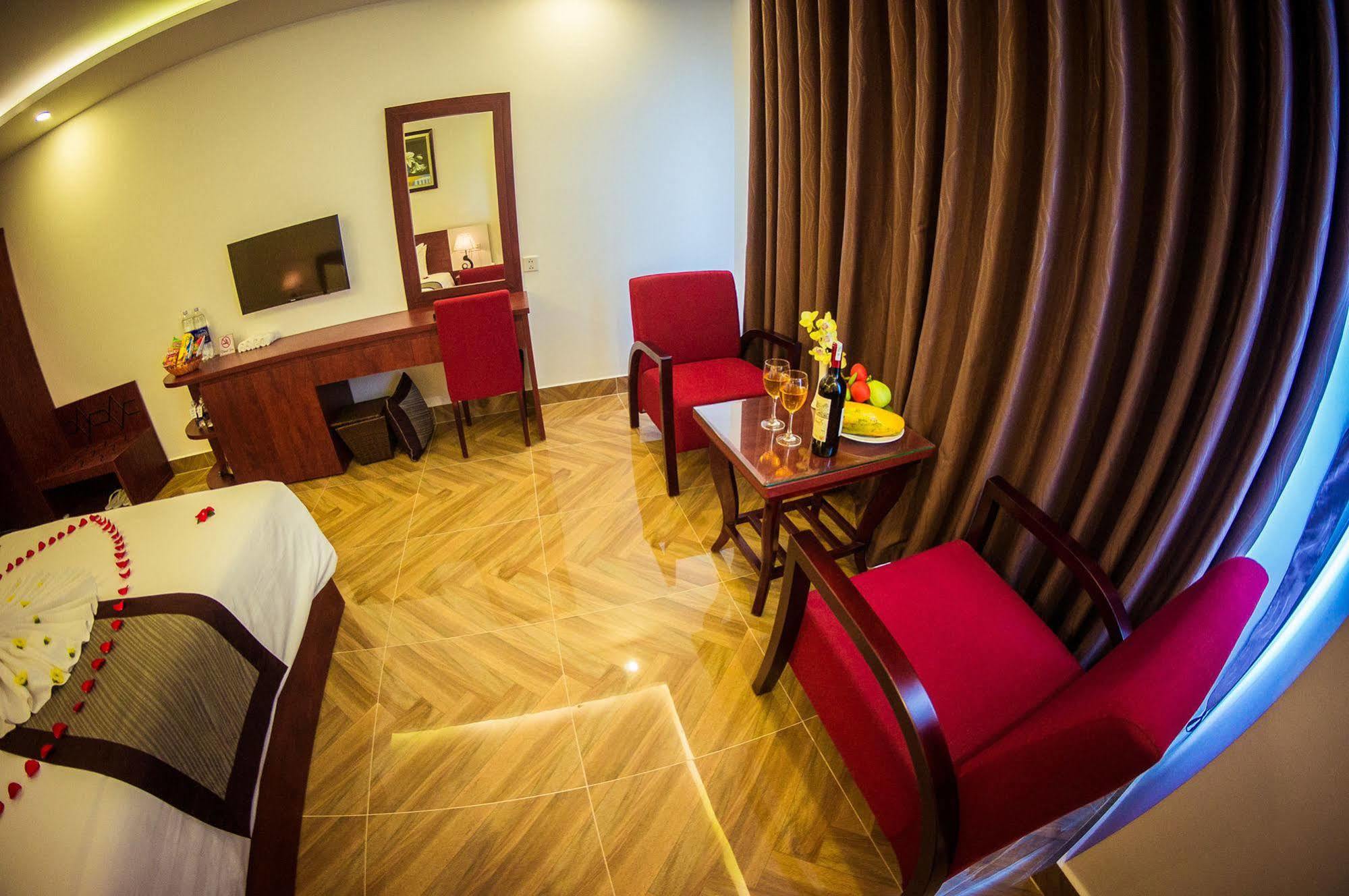Gem Nha Trang Hotel מראה חיצוני תמונה